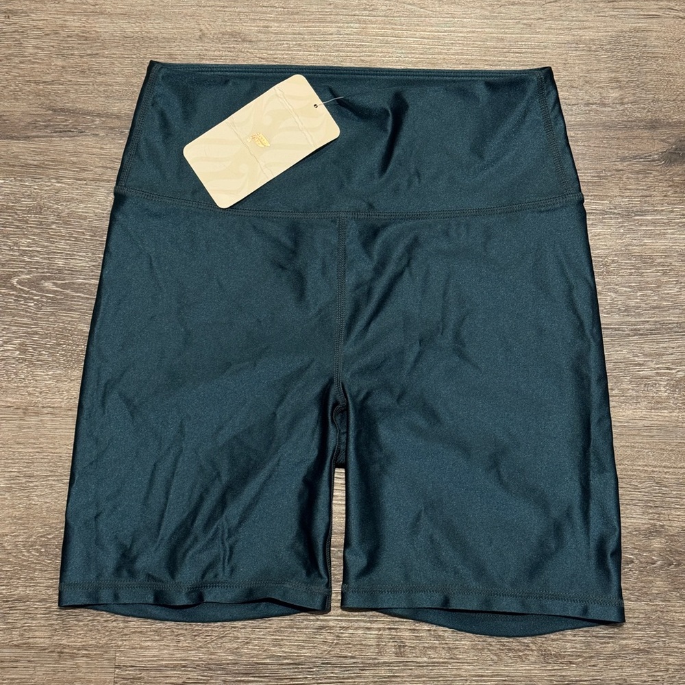 Fabletics 🆕 Women's High-Waisted Shorts